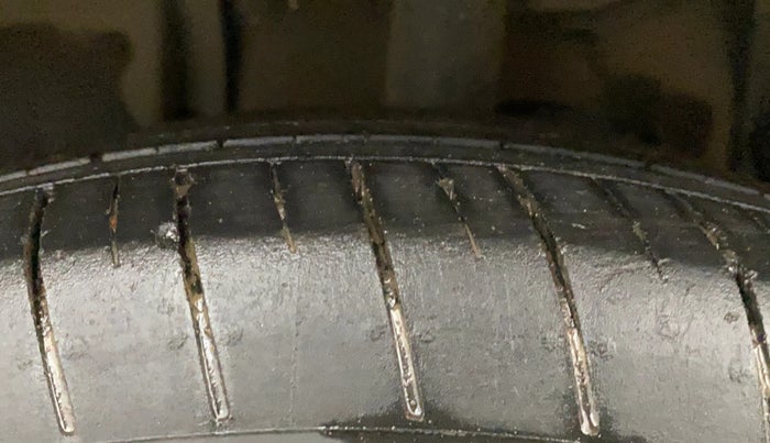 2023 Tata NEXON CREATIVE+ AMT 1.2 PETROL, Petrol, Automatic, 22,515 km, Left Front Tyre Tread