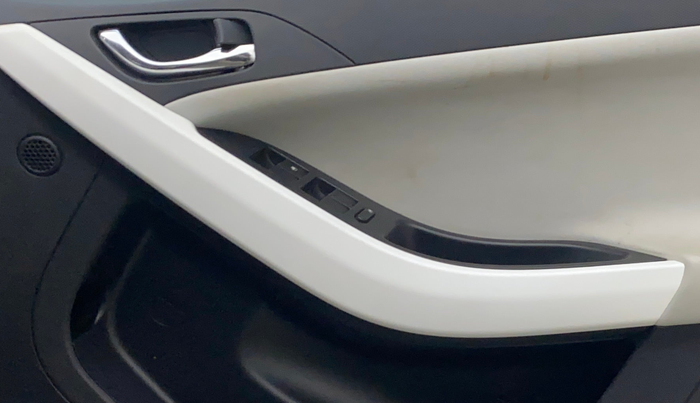 2023 Tata NEXON CREATIVE+ AMT 1.2 PETROL, Petrol, Automatic, 22,515 km, Driver Side Door Panels Control