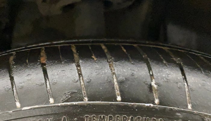 2023 Tata NEXON CREATIVE+ AMT 1.2 PETROL, Petrol, Automatic, 22,515 km, Right Front Tyre Tread