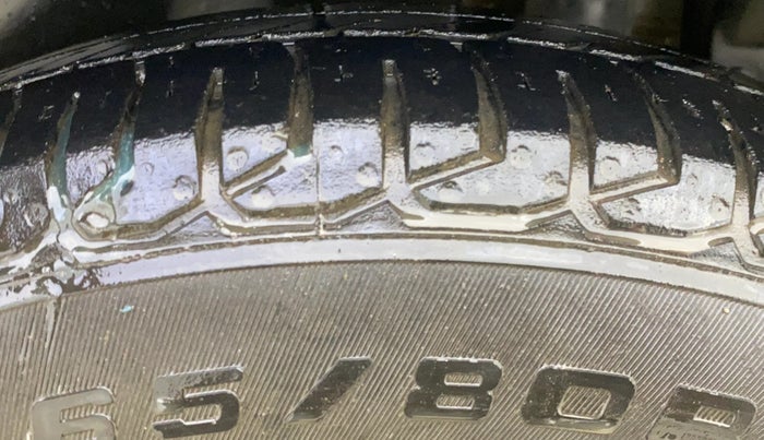 2013 Maruti Swift VXI, Petrol, Manual, 63,984 km, Left Rear Tyre Tread