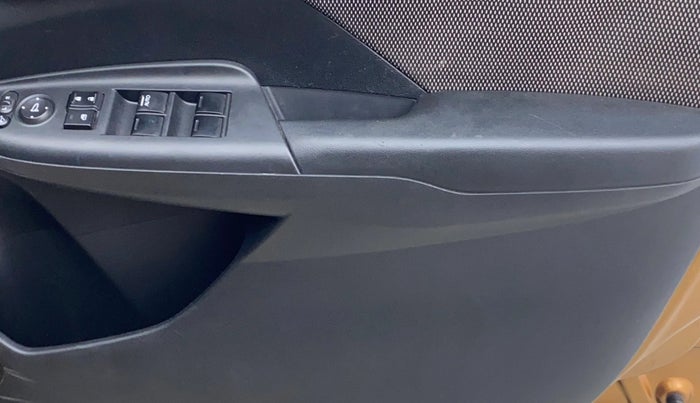 2017 Honda WR-V 1.2L I-VTEC VX MT, Petrol, Manual, 44,671 km, Driver Side Door Panels Control