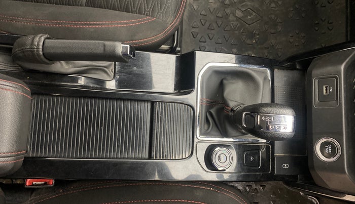 2023 Renault Kiger RXZ AMT, Petrol, Automatic, 24,498 km, Gear Lever