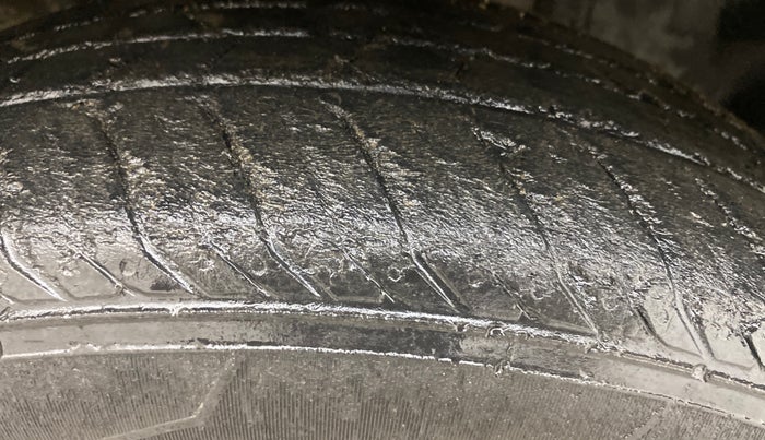 2023 Renault Kiger RXZ AMT, Petrol, Automatic, 24,498 km, Right Front Tyre Tread