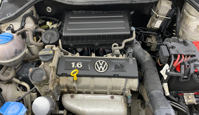 2016 Volkswagen Vento HIGHLINE 1.6 MPI, Petrol, Manual, 72,000 km, Engine View