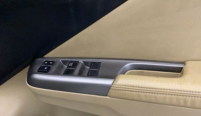 2015 Honda City 1.5L I-VTEC VX CVT, Petrol, Automatic, 1,37,136 km, Driver Side Door Panels Control