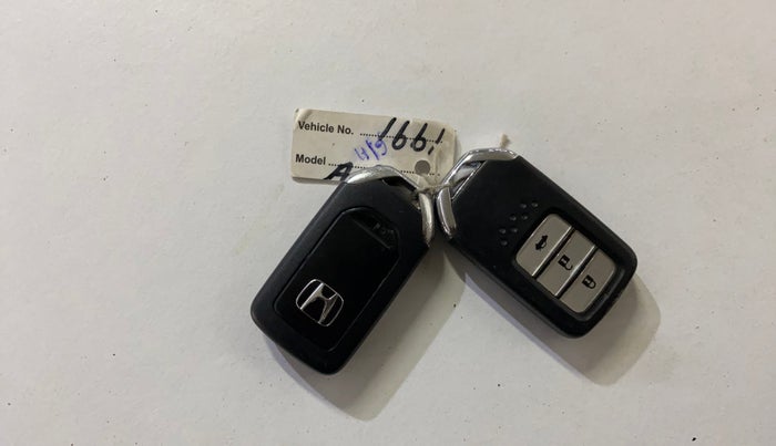 2015 Honda City 1.5L I-VTEC VX CVT, Petrol, Automatic, 1,37,136 km, Key Close Up