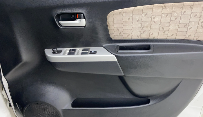 2014 Maruti Wagon R 1.0 LXI, Petrol, Manual, 45,326 km, Driver Side Door Panels Control