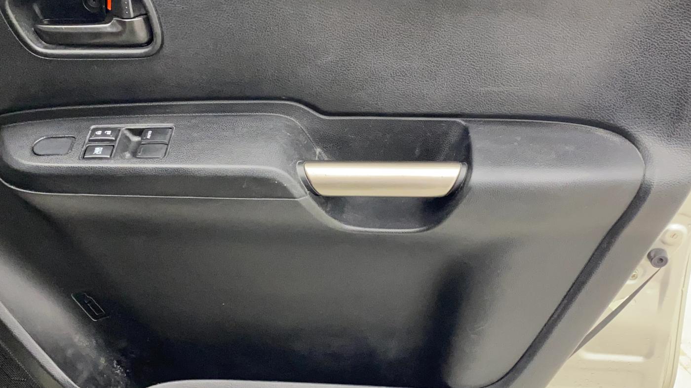 2018 Maruti IGNIS SIGMA 1.2, Petrol, Manual, 69,993 km, Driver Side Door Panels Control