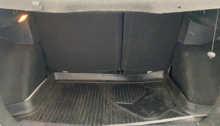 2022 Tata NEXON XZA PLUS (PREMIUM) KAZIRANGA DIESEL, Diesel, Automatic, 68,688 km, Boot Inside