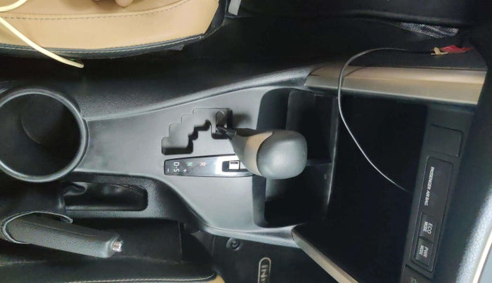 2021 Toyota Innova Crysta 2.4 ZX AT 7 STR, Diesel, Automatic, 55,802 km, Gear Lever