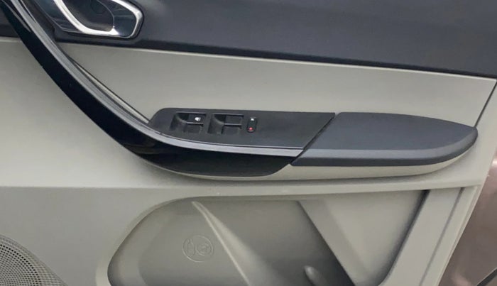 2019 Tata Tiago XZ PLUS PETROL, Petrol, Manual, 29,176 km, Driver Side Door Panels Control
