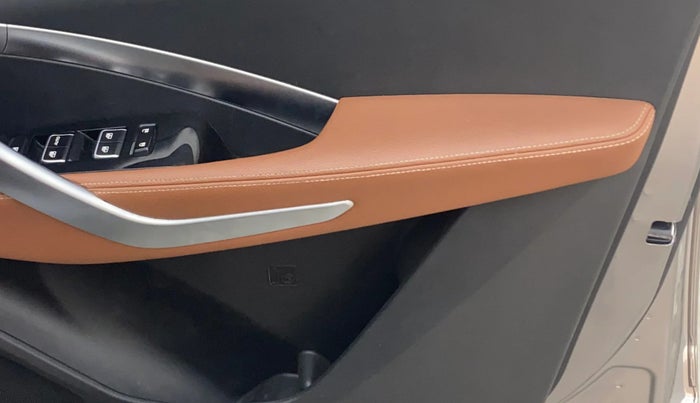 2021 MG HECTOR PLUS SELECT 2.0 DIESEL TURBO MT 7-STR, Diesel, Manual, 41,746 km, Driver Side Door Panels Control