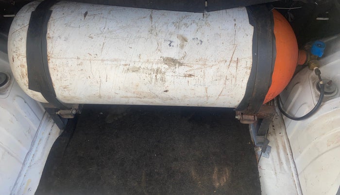 2017 Renault Kwid RXT 1.0 (O), CNG, Manual, 91,067 km, Boot Inside