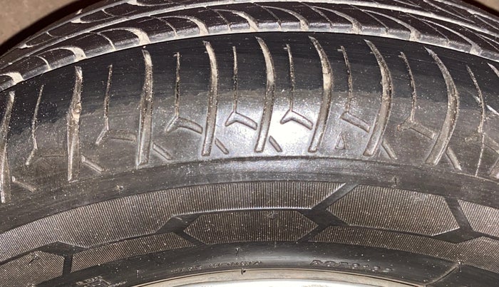 2018 Hyundai Grand i10 SPORTZ 1.2 KAPPA VTVT, Petrol, Manual, 63,943 km, Right Front Tyre Tread