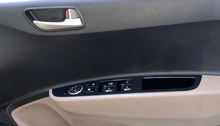 2018 Hyundai Grand i10 SPORTZ 1.2 KAPPA VTVT, Petrol, Manual, 63,943 km, Driver Side Door Panels Control