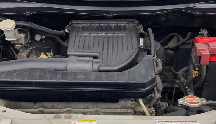 2014 Maruti Swift VXI, Petrol, Manual, 92,804 km, Engine View