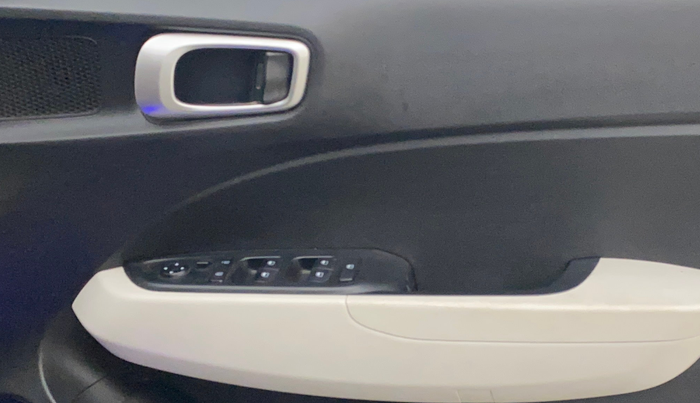 2023 Hyundai VENUE S 1.2, Petrol, Manual, 14,946 km, Driver Side Door Panels Control