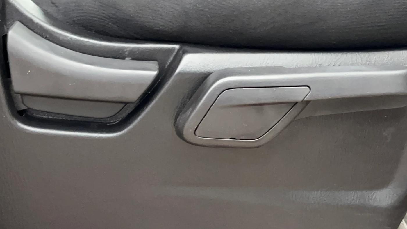 2019 Mahindra Scorpio S9, Diesel, Manual, 57,161 km, Driver Side Adjustment Panel