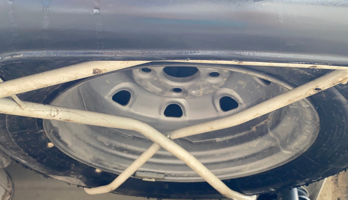 2022 Maruti Eeco 5 STR AC (O), Petrol, Manual, 14,671 km, Spare Tyre