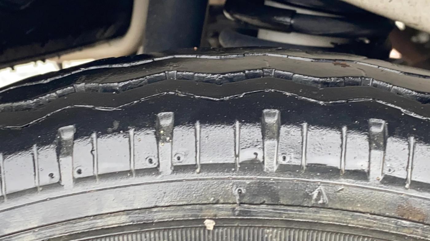 2022 Maruti Eeco 5 STR AC (O), Petrol, Manual, 14,671 km, Right Rear Tyre Tread