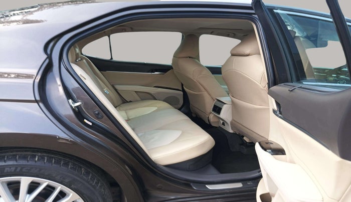 2020 Toyota Camry HYBRID, Hybrid, Automatic, 50,994 km, Right Side Rear Door Cabin