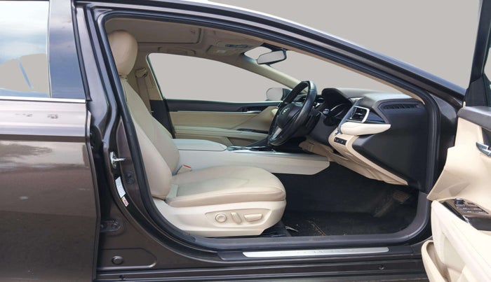 2020 Toyota Camry HYBRID, Hybrid, Automatic, 50,994 km, Right Side Front Door Cabin