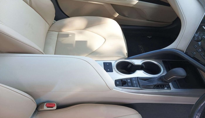 2020 Toyota Camry HYBRID, Hybrid, Automatic, 50,994 km, Gear Lever