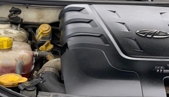 2017 Mahindra XUV500 W6, Diesel, Manual, 99,718 km, Engine View - Right