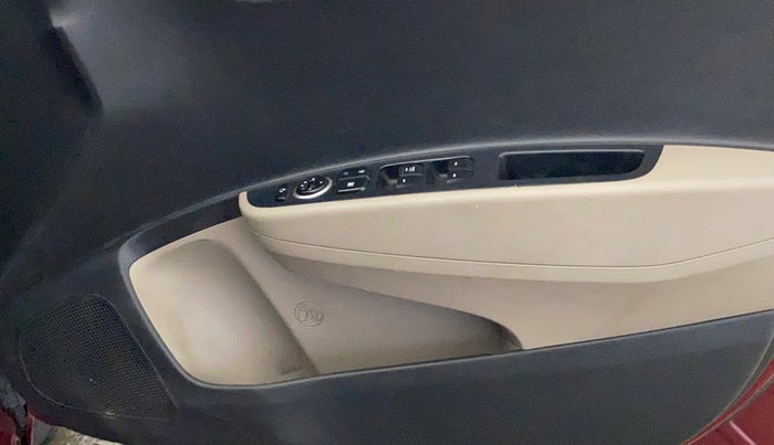 2016 Hyundai Grand i10 ASTA (O) 1.2 KAPPA VTVT, Petrol, Manual, 25,937 km, Driver Side Door Panels Control