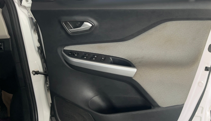 2021 Nissan MAGNITE XL, Petrol, Manual, 9,933 km, Driver Side Door Panels Control