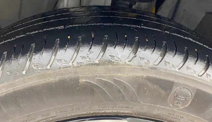 2021 Nissan MAGNITE XV MT, Petrol, Manual, 25,153 km, Left Front Tyre Tread