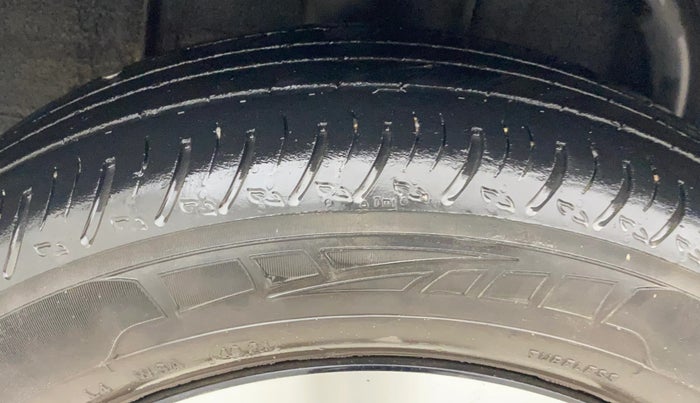 2021 Nissan MAGNITE XV MT, Petrol, Manual, 25,153 km, Right Rear Tyre Tread