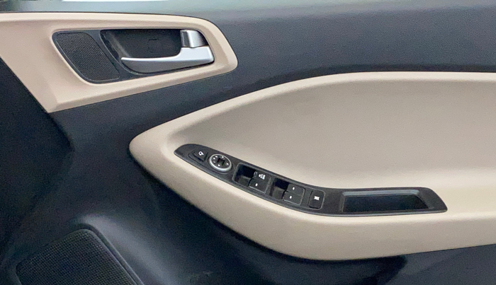 2019 Hyundai Elite i20 SPORTZ PLUS 1.2, Petrol, Manual, 72,539 km, Driver Side Door Panels Control