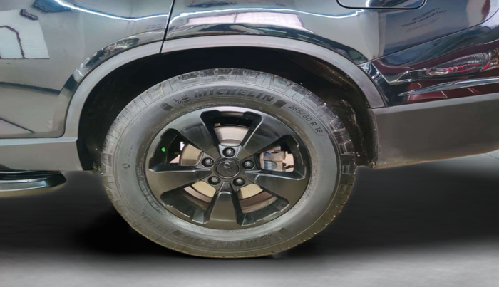 2020 Mahindra ALTURAS G4 4WD AT, Diesel, Automatic, 93,981 km, Left Rear Wheel