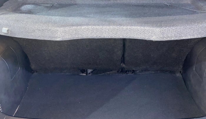 2022 Nissan MAGNITE XV MT, Petrol, Manual, 50,642 km, Boot Inside