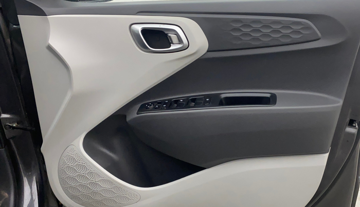 2020 Hyundai GRAND I10 NIOS SPORTZ 1.2 KAPPA VTVT, Petrol, Manual, 24,221 km, Driver Side Door Panels Control