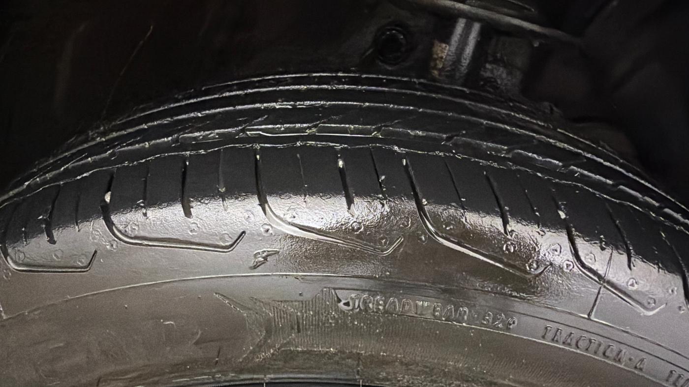 2025 Maruti FRONX DELTA PLUS 1.2L AGS, Petrol, Automatic, 23,439 km, Right Front Tyre Tread