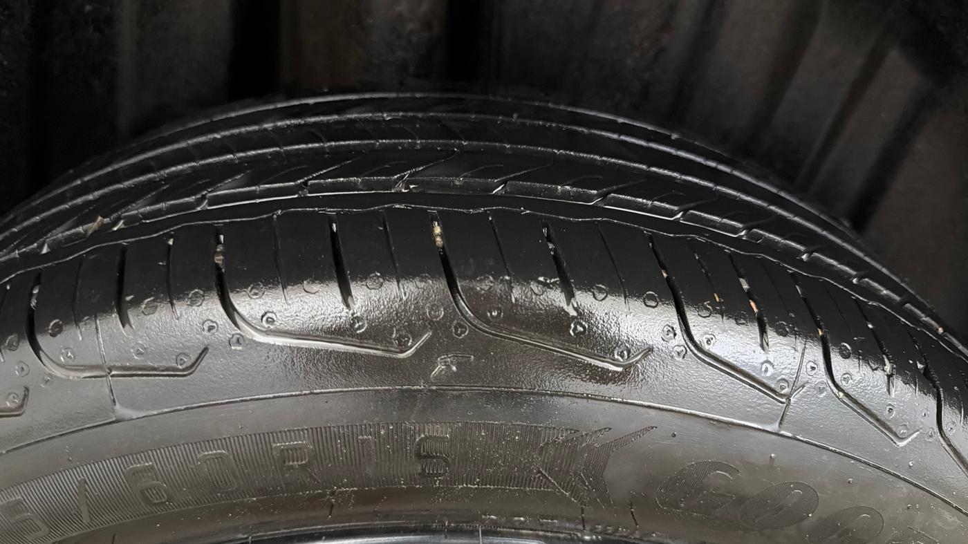 2025 Maruti FRONX DELTA PLUS 1.2L AGS, Petrol, Automatic, 23,439 km, Right Rear Tyre Tread