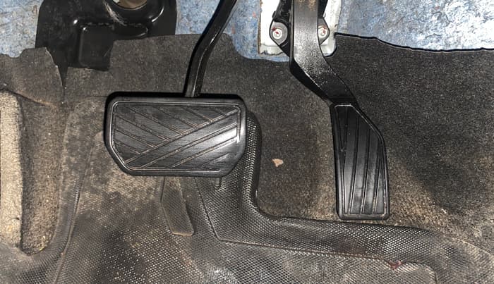 2023 Maruti Grand Vitara ALPHA SMART HYBRID AT, Petrol, Automatic, 63,790 km, Pedals