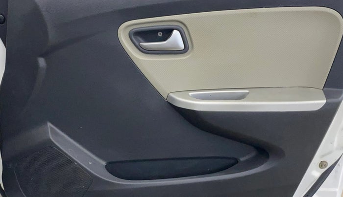 2016 Maruti Alto K10 VXI (O), Petrol, Manual, 97,123 km, Driver Side Door Panels Control