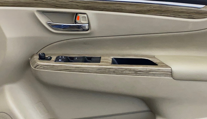 2020 Maruti Ciaz ALPHA 1.5 SHVS PETROL, Petrol, Manual, 64,443 km, Driver Side Door Panels Control