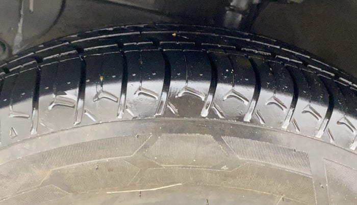2020 Hyundai GRAND I10 NIOS SPORTZ 1.2 KAPPA VTVT, Petrol, Manual, 42,812 km, Left Front Tyre Tread