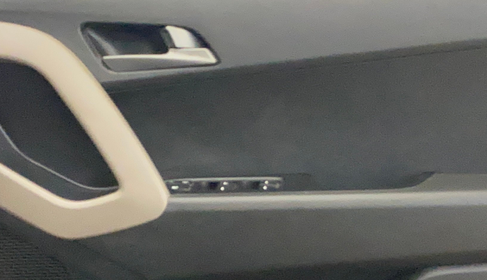 2017 Hyundai Creta SX PLUS 1.6 PETROL, Petrol, Manual, 45,678 km, Driver Side Door Panels Control