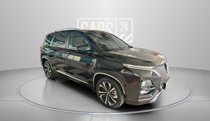 2023 MG HECTOR PLUS SAVVY PRO 1.5 TURBO CVT 7 STR, Petrol, Automatic, 61,434 km, Right Front Diagonal