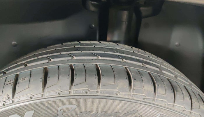 2023 MG HECTOR PLUS SAVVY PRO 1.5 TURBO CVT 7 STR, Petrol, Automatic, 61,434 km, Left Rear Tyre Tread