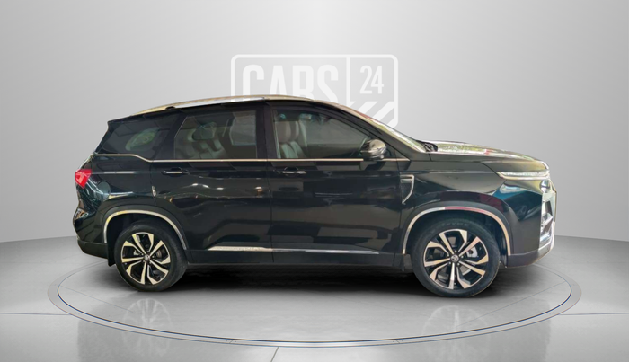 2023 MG HECTOR PLUS SAVVY PRO 1.5 TURBO CVT 7 STR, Petrol, Automatic, 61,434 km, Right Side View