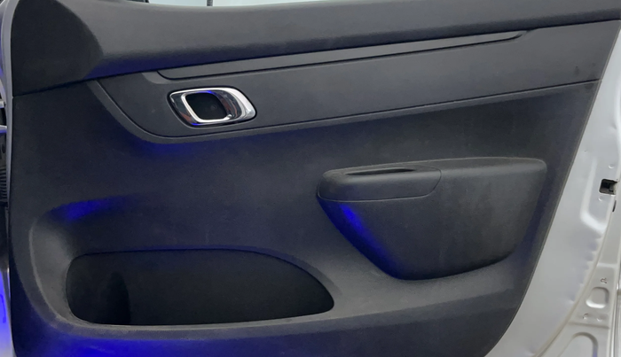 2023 Renault Kwid CLIMBER MT 1.0, Petrol, Manual, 24,502 km, Driver Side Door Panels Control