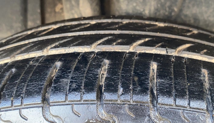 2020 Maruti Ertiga VXI SHVS, Petrol, Manual, 87,675 km, Right Rear Tyre Tread
