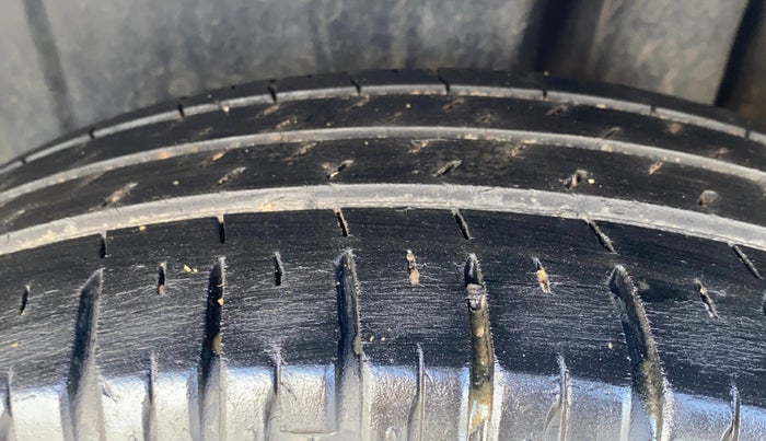 2020 Maruti Ertiga VXI SHVS, Petrol, Manual, 87,675 km, Left Rear Tyre Tread