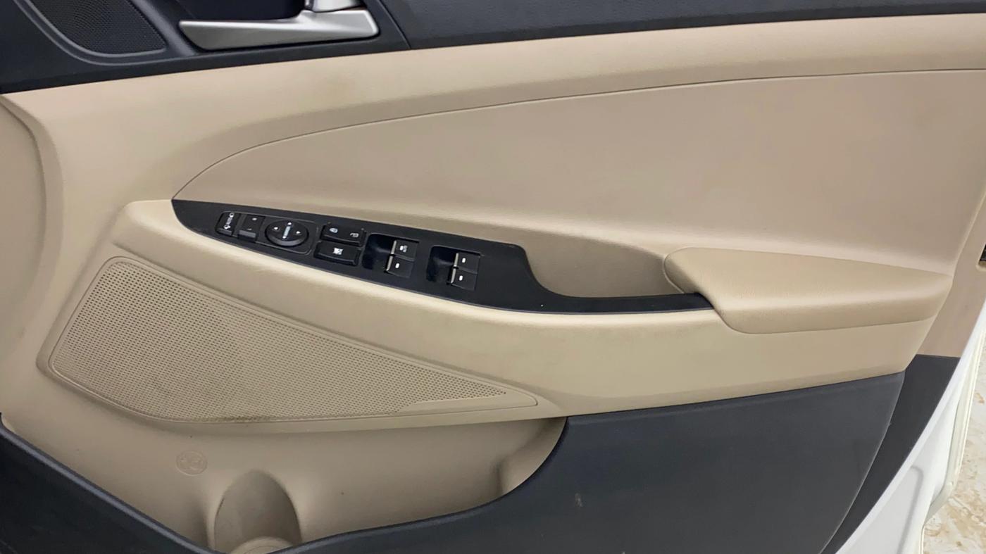 2019 Hyundai Tucson GL (O) 2WD AT PETROL, Petrol, Automatic, 44,960 km, Driver Side Door Panels Control